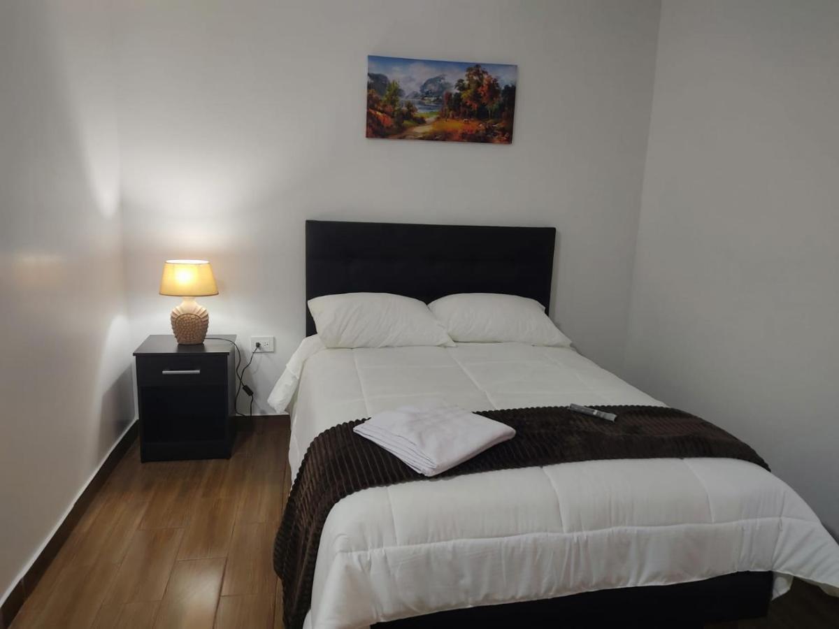 El Girasol Tababela Guest house *